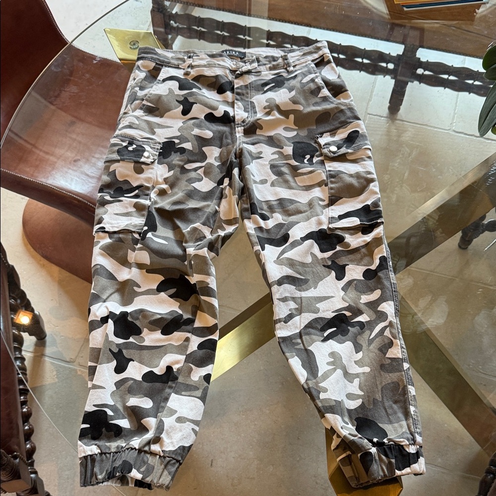 Womens Camouflage Cargo Pants